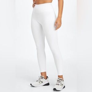 NWT White 7/8 Length Fabletics Leggings
